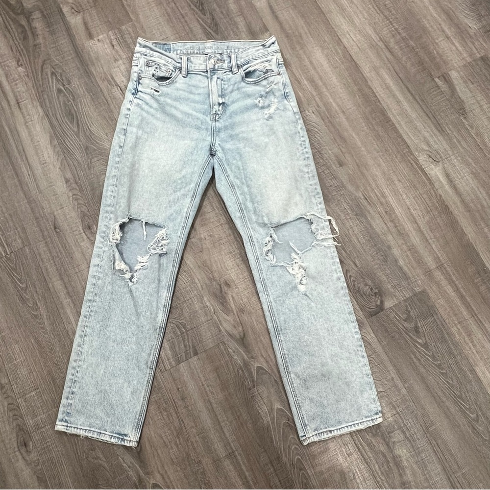 American Eagle distressed jeans